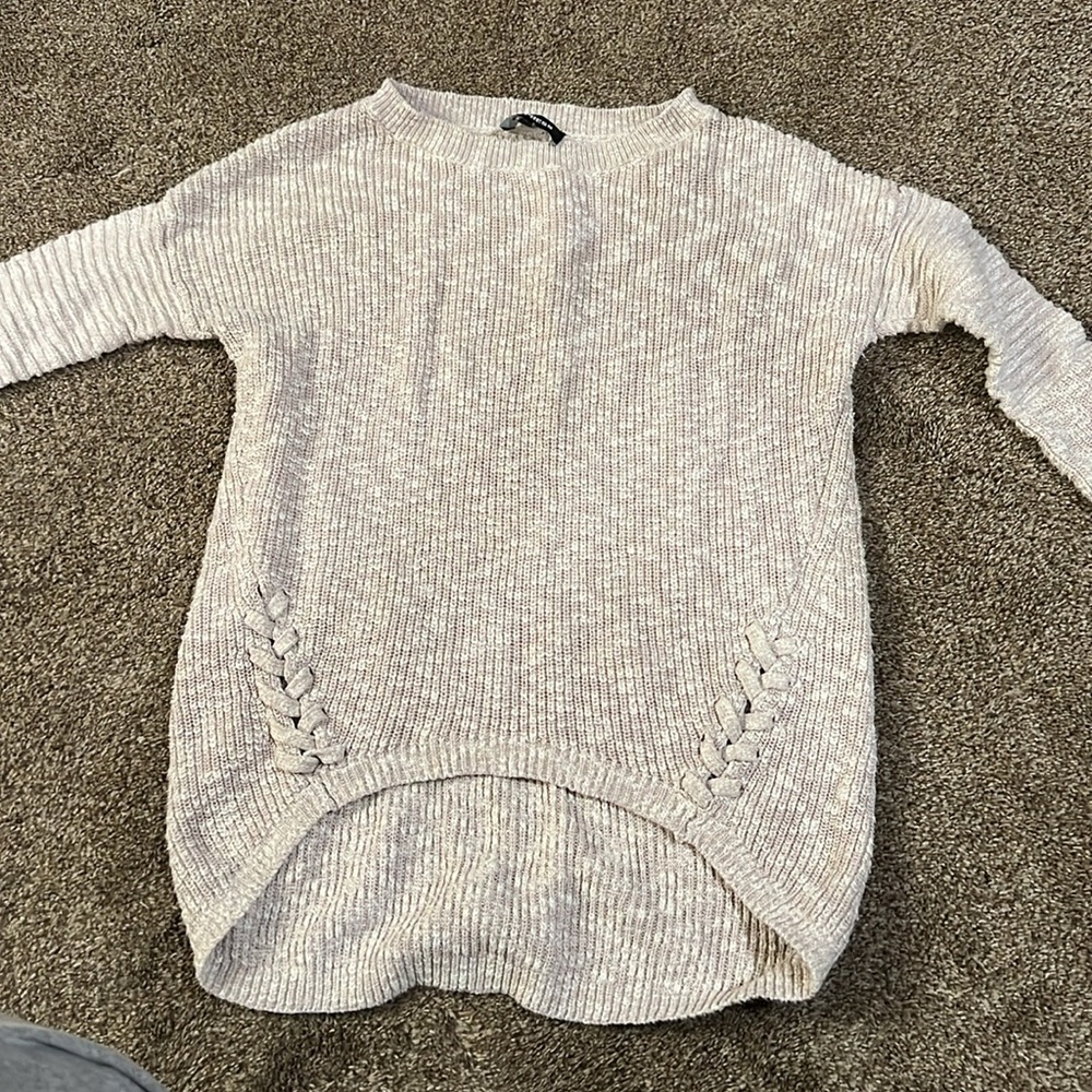 Express Sweater - Picture 2 of 4